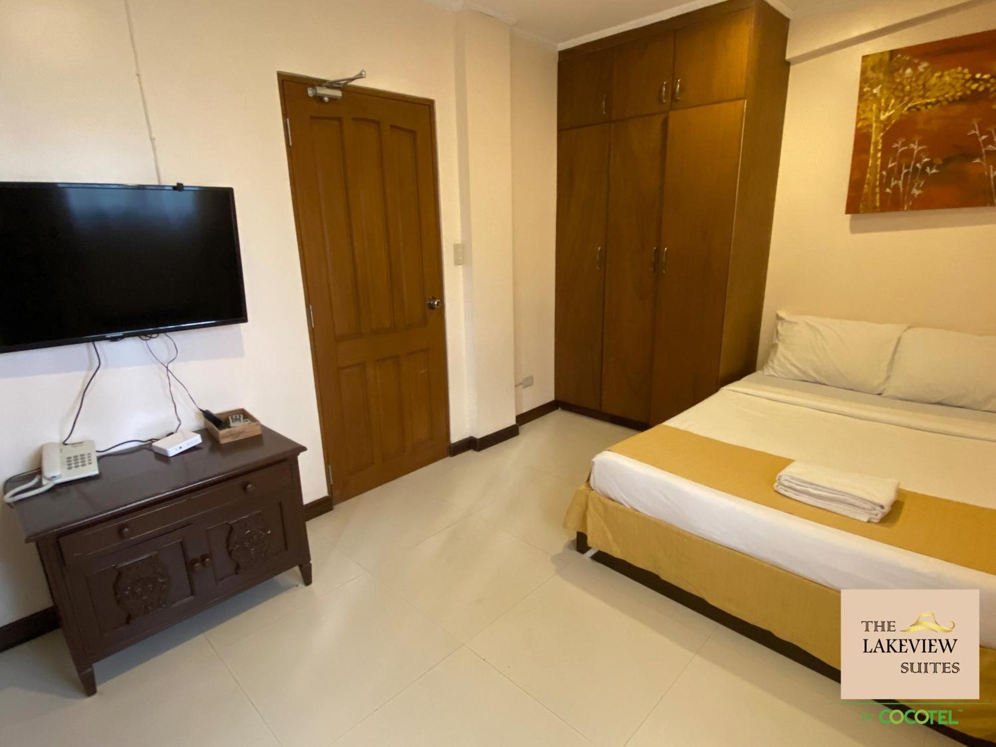 Deluxe Queen Room,1593728747:JPEG