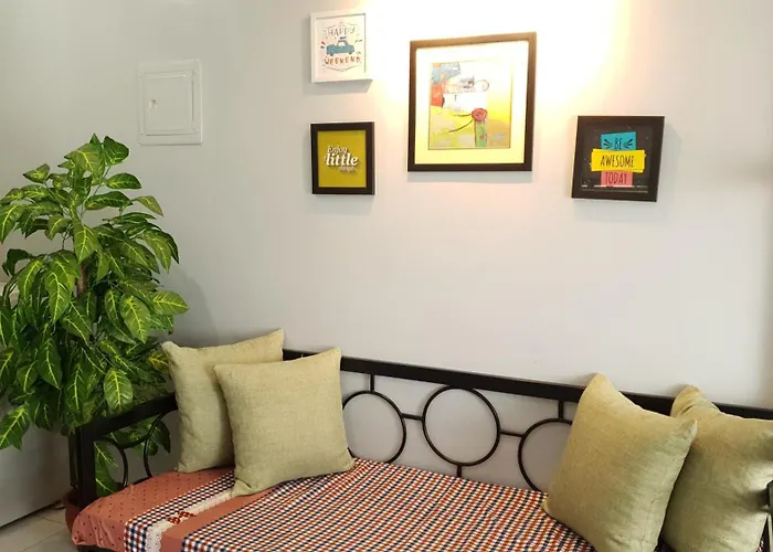 Beach hotel: Tagaytay Staycation